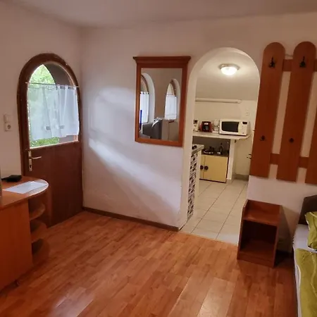 Gergely Apartment *